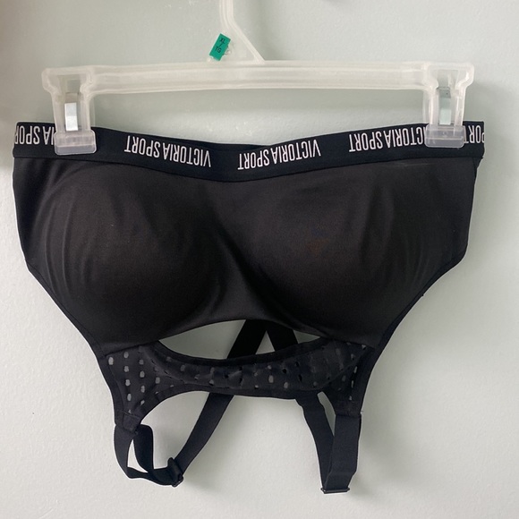🖤Victoria’s Secret sports bra with mesh detailing & three-way strap adjustment - Picture 7 of 9